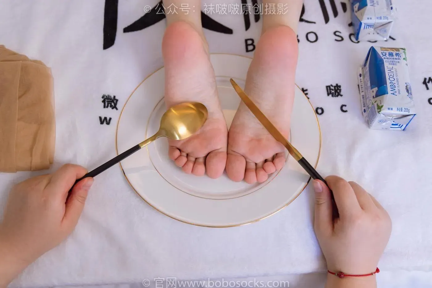 [BoBoSocks袜啵啵]NO.180 苏苏-高跟鞋、肉丝、裸足、踩酸奶剧情 [161P]插图3